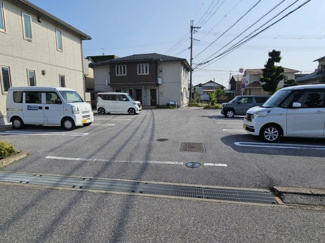 【駐車場】 | 平面式のとめやすい駐車場です
