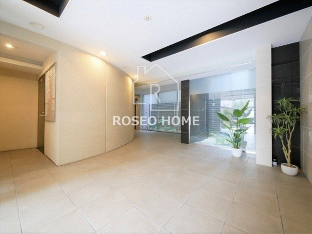 レシェンテ西梅田のロビー