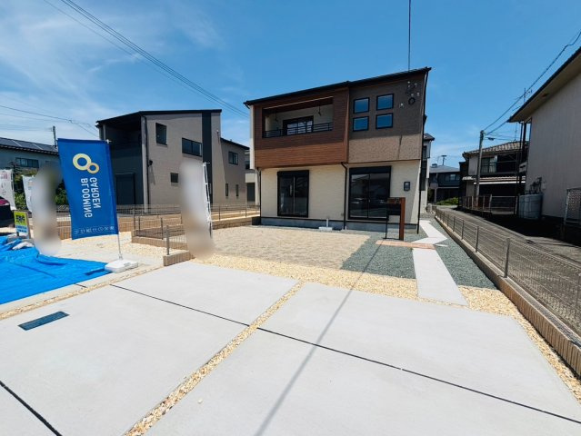 ブルーミングガーデン/南区八幡11丁目/全4棟/4号棟の駐車場