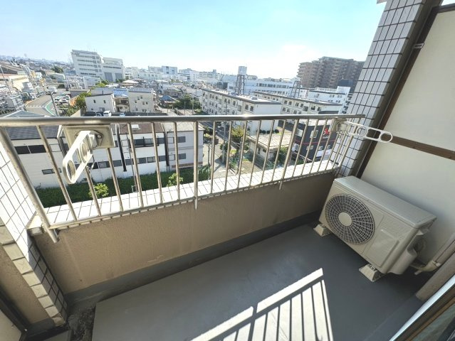 ロイヤルハイツつかしんのバルコニー