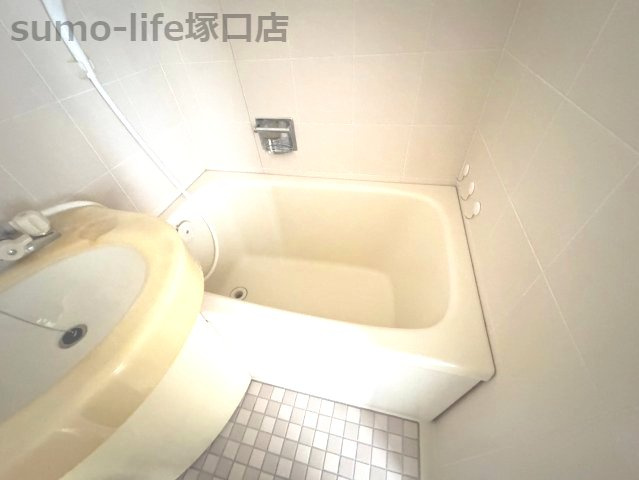 ロイヤルハイツつかしんの浴室