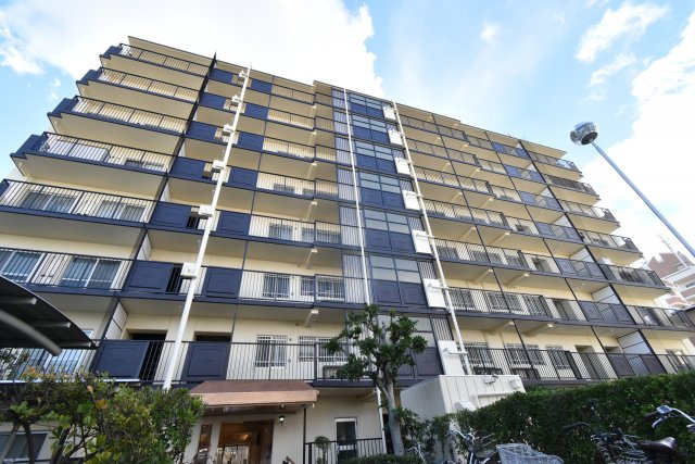 フェルザ西宮の外観