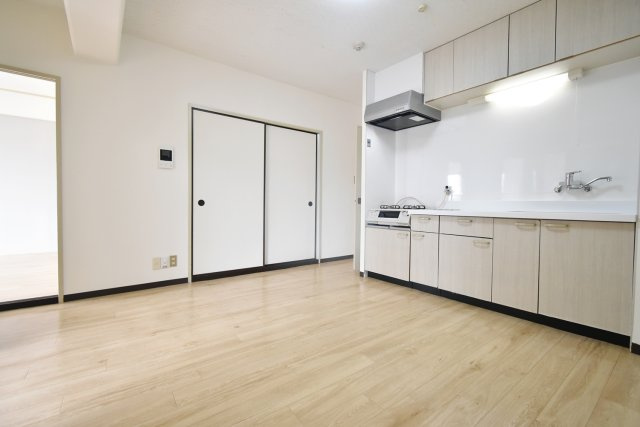 フェルザ西宮の居間・リビング