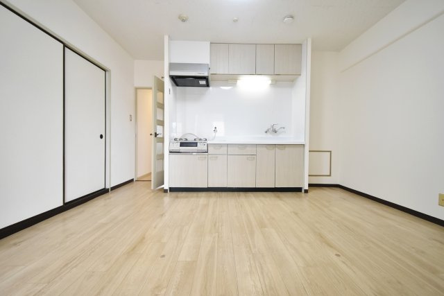 フェルザ西宮の居間・リビング