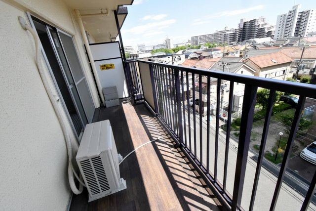 フェルザ西宮のバルコニー