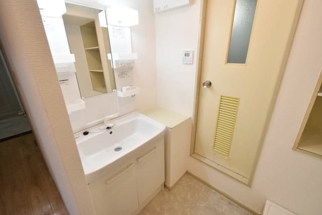 フェルザ西宮の洗面所