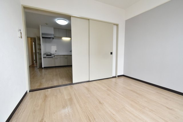 フェルザ西宮の洋室|5.5帖