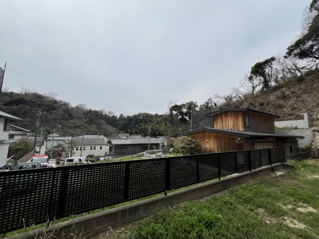 リフォーム予定！敷地面積112坪の緑豊かな高台のある戸建住宅の展望