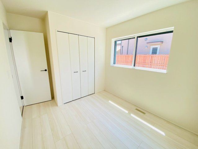 リナージュ／大津町大津第1期／２号棟の洋室|洋室3部屋・和室1室です！各部屋収納ついてます☆