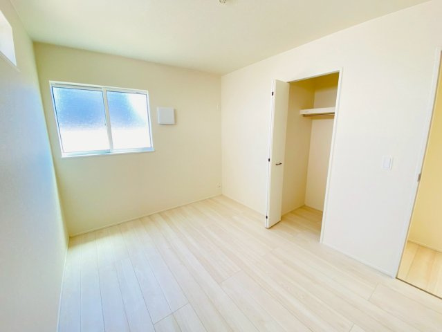 リナージュ／大津町大津第1期／２号棟の洋室|洋室3部屋・和室1室です！各部屋収納ついてます☆