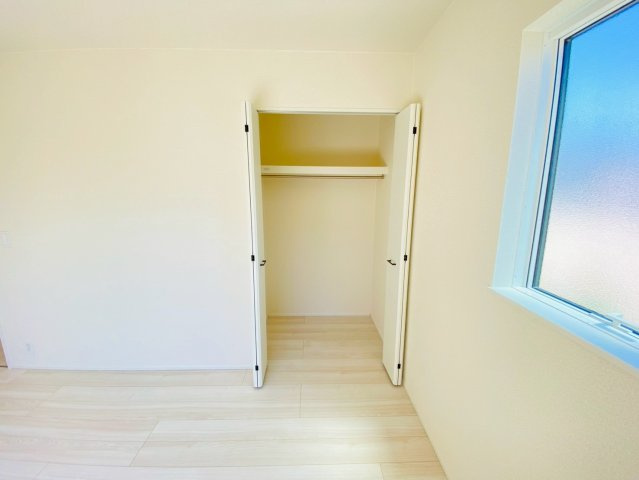 リナージュ／大津町大津第1期／２号棟の収納|洋室3部屋・和室1室です！各部屋収納ついてます☆