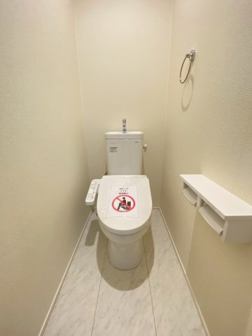リナージュ／大津町大津24－1期／1号棟のトイレ|2階にもトイレが御座います♪朝の渋滞も問題ありません♪