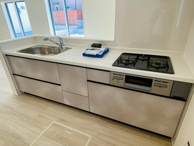 リナージュ／大津町大津24－1期／1号棟のキッチン|毎日の料理が楽しみになるようなシステムキッチンです！