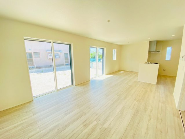 リナージュ／大津町大津24－1期／1号棟の居間・リビング|20帖リビングスペース♪家族とコミニュ―ケーションはこちら★