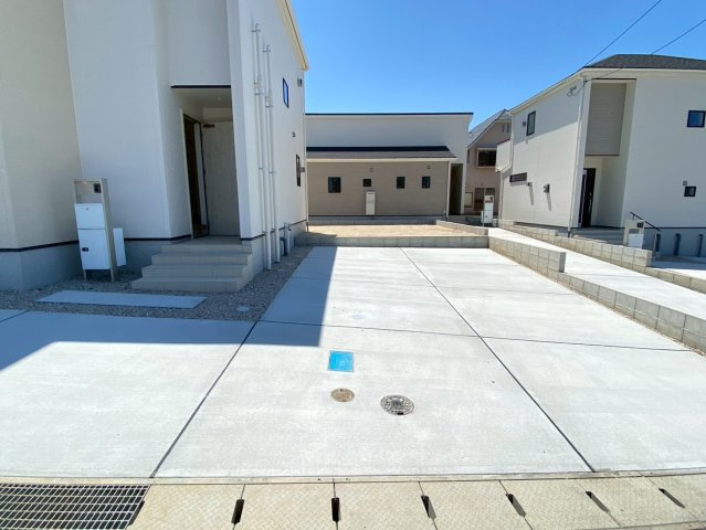 リナージュ／大津町大津24－1期／３号棟の駐車場|駐車場は3台可能です！車種により異なる為、現地で確認下さい☆