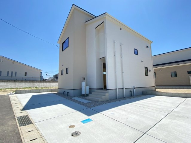 リナージュ／大津町大津24－1期／３号棟の外観|完成済みの為、即案内可能♪夜間の内覧もご相談下さい！