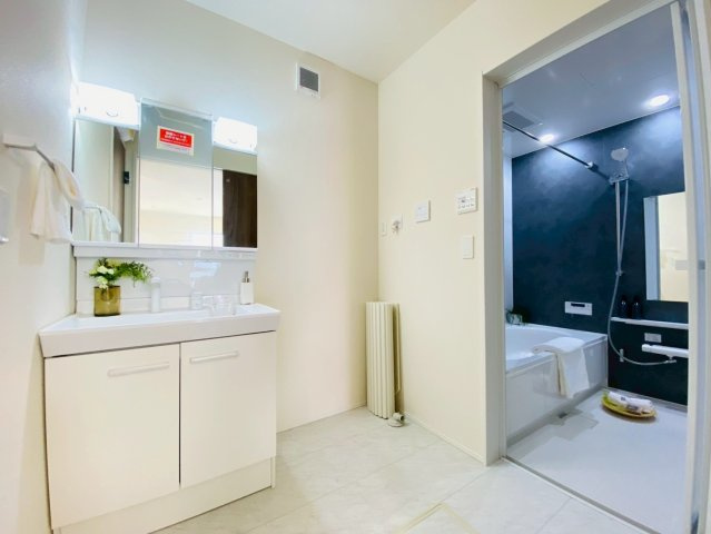 リナージュ／東区水源第1期／1号棟の独立洗面台