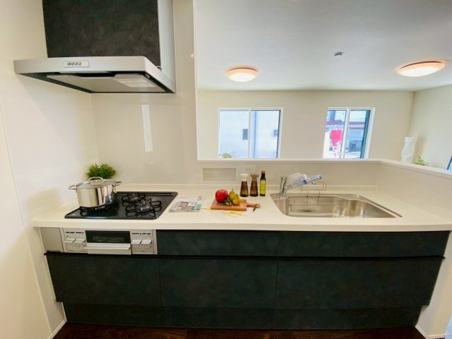 リナージュ／東区水源第1期／1号棟のキッチン