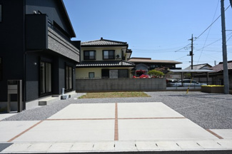 【駐車場】 | 並列３台駐車可能なゆとりのカースペース！