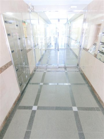 クオーレイナバのエントランス|オートロック宅配BOXメールBOX　エントランス