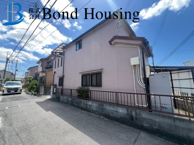 リフォ済み良質戸建て　大窪　築32年の前面道路含む現地写真