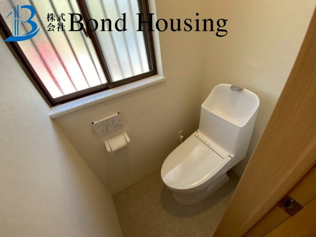 リフォ済み良質戸建て　大窪　築32年のトイレ