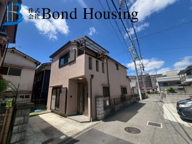 リフォ済み良質戸建て　大窪　築32年の前面道路含む現地写真