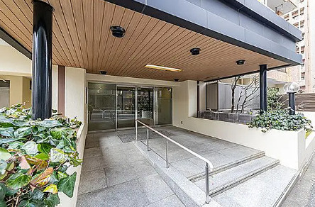 成増ローヤルコーポのエントランス