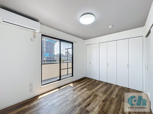 ハイピアコート 302号室の洋室