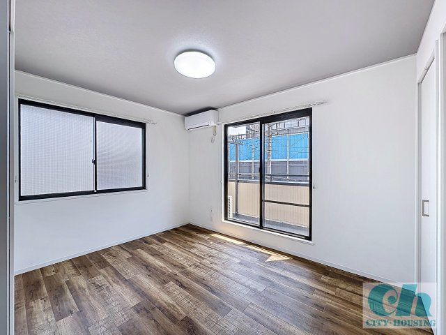 ハイピアコート 302号室の洋室