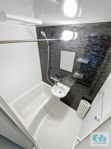 ハイピアコート 302号室の浴室