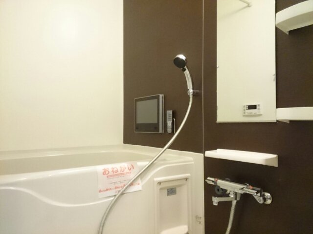 スペチアーレ　桜ヶ丘の浴室