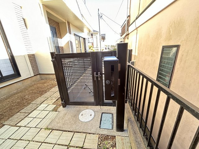 ダイヤル付きポストに交換ずみです。
