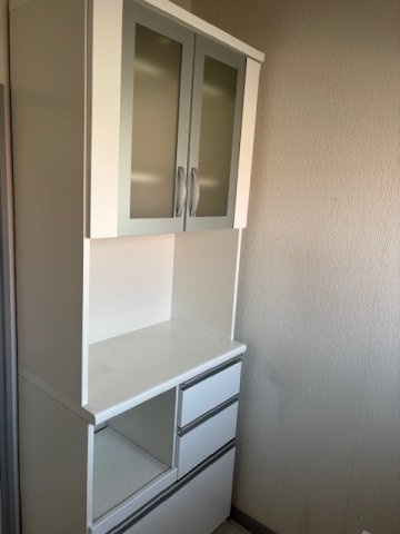 ロイヤルパレスコスモスの内装|食器棚付き