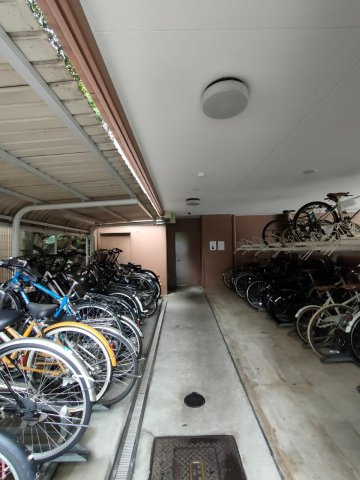プレサンスSAKAE白川公園Ⅱ　名古屋市賃貸　仲介手数料無料の駐車場