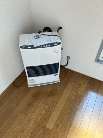 ロイヤルパレスコスモスの設備|FF式自動給油ストーブ