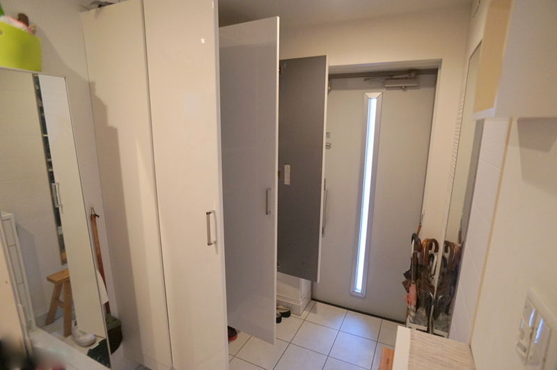 恵比寿３　戸建の玄関|大容量シューズボックスあり