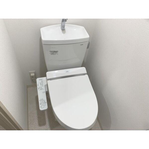 RAFFLE CHIHAYAのトイレ