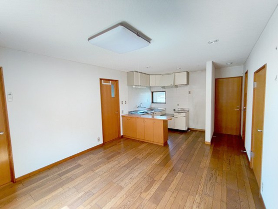 【居間・リビング】 | 大室高原別荘地　戸建