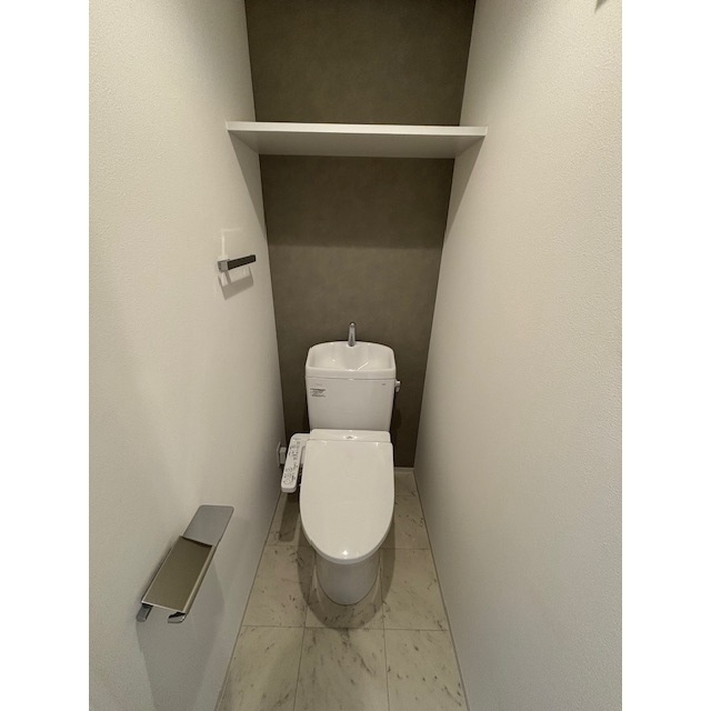 ブロード東灘深江駅前レジデンスのトイレ|ゆったりとした空間のトイレです