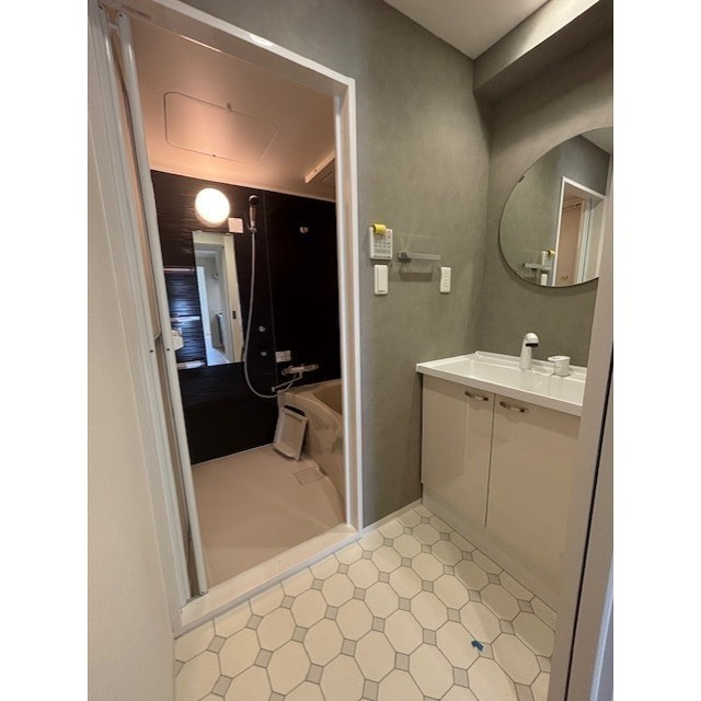 ブロード東灘深江駅前レジデンスの洗面所|明るい洗面所です