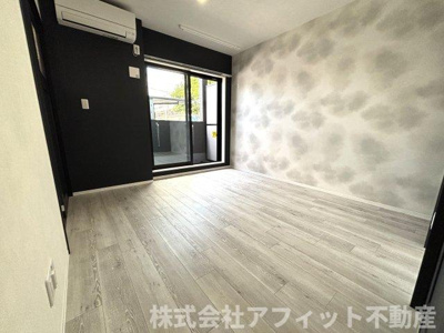 【居間・リビング】 | reve南本庄 | 洋室6.1帖
