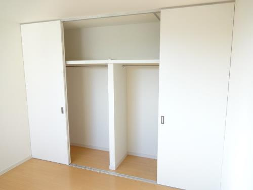 合志市幾久富のアパートの収納