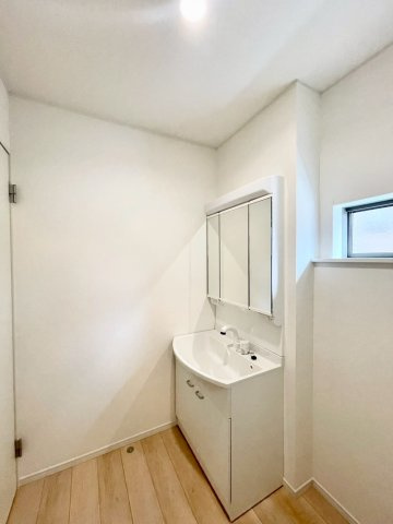 坂城町中之条第１の独立洗面台