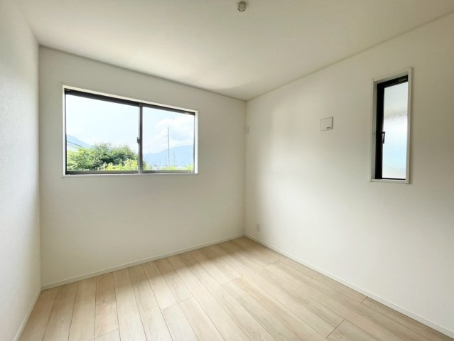 坂城町中之条第１の洋室