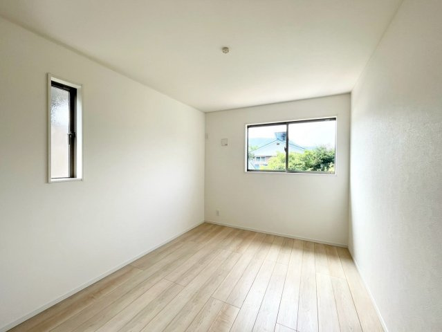 坂城町中之条第１の洋室