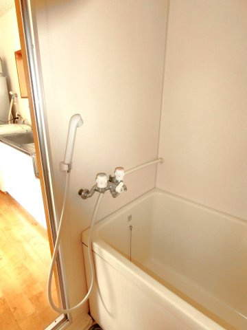 ひまわり荘の浴室