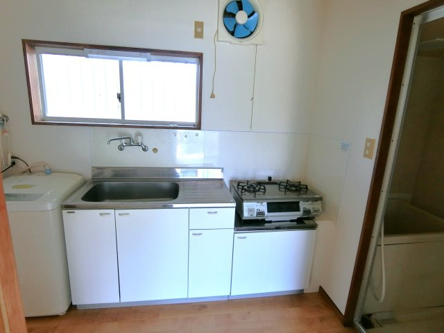 ひまわり荘のキッチン