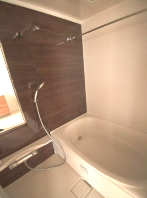 オーパスホームズ白山の浴室|※写真は同タイプの別室になります