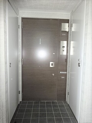 グランカサーレ北千里の玄関|玄関